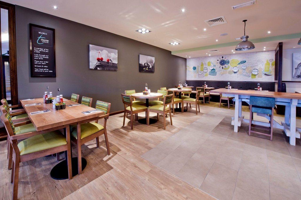 Premier Inn Manchester Airport Runger Lane North Hale  Zewnętrze zdjęcie