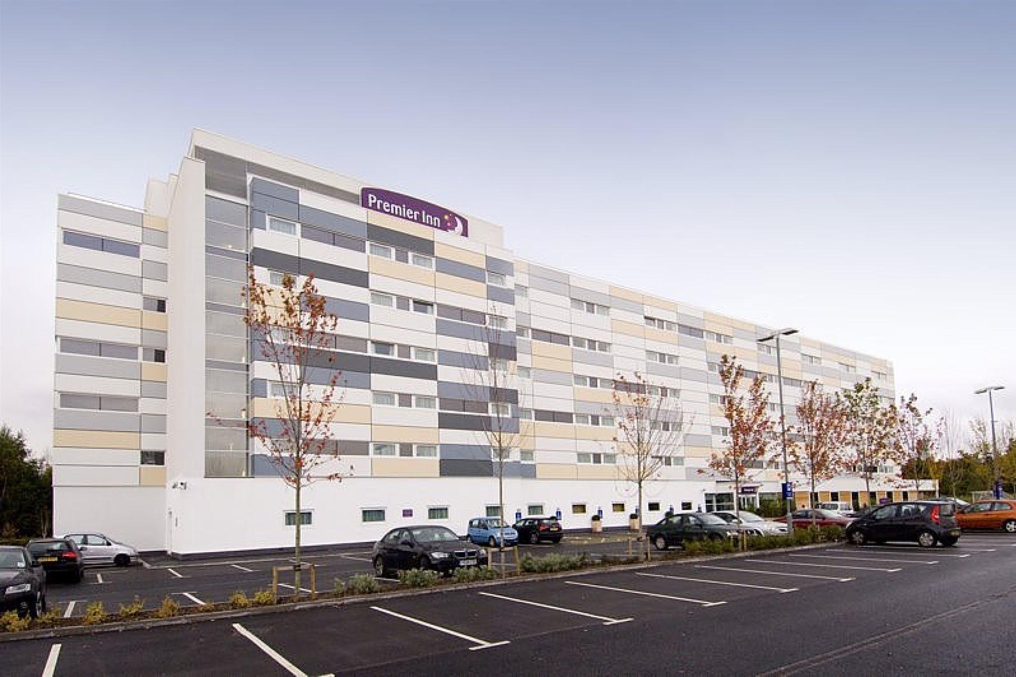 Premier Inn Manchester Airport Runger Lane North Hale  Zewnętrze zdjęcie