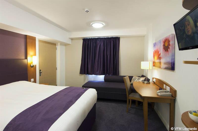 Premier Inn Manchester Airport Runger Lane North Hale  Zewnętrze zdjęcie